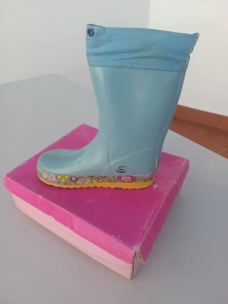 Botas de agua niña azul