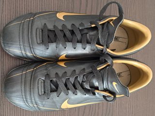 Scarpe Nike calcetto indoor nero/oro
