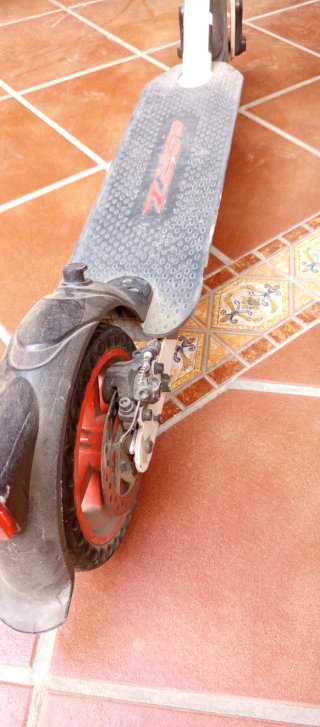 Patinete Eléctrico Aprilia ESZR