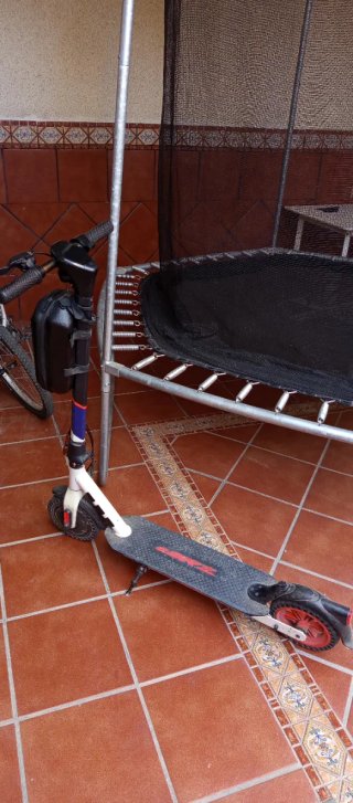Patinete Eléctrico Aprilia ESZR