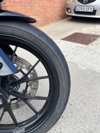 Yamaha YZF 125 R Negra