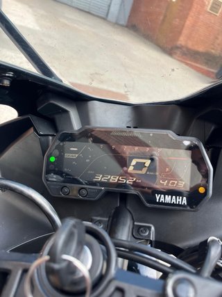 Yamaha YZF 125 R Negra