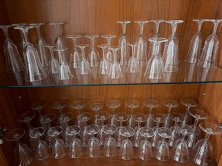 Juego de copas de cristal tallado