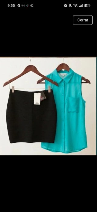 Conjunto falda negra y blusa turquesa