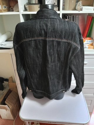 Cazadora vaquera Bershka