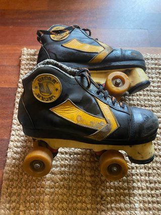 Patines Skater Cuero Negro y Amarillo