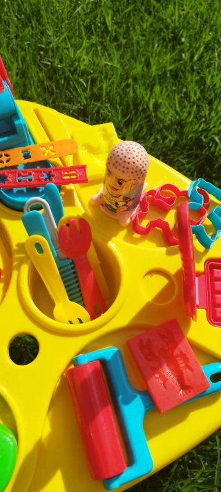 Mesa actividades para plasticina com acessórios