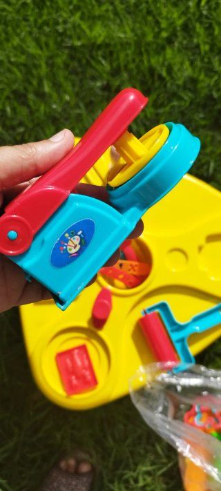 Mesa actividades para plasticina com acessórios