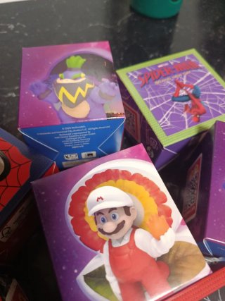 Cajitas McDonald's Spider-Man y Mario,Bob esponja.