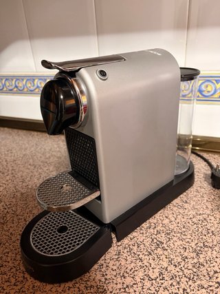 Cafetera Nespresso Krups Plata