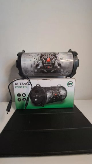Altavoz Portátil RT con Diseño Rock