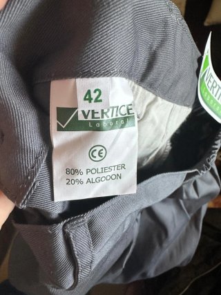 Pantalón cargo gris
