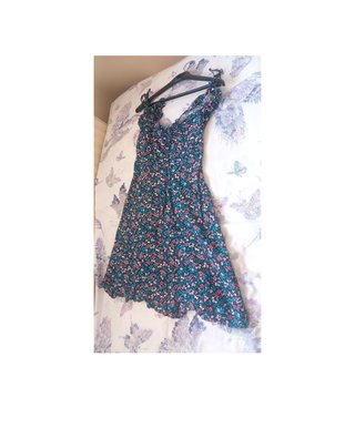 Vestido corto floral