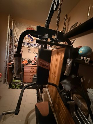 Máquina de gimnasio multifunción