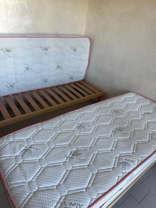 Set 2 Letti Singoli con Reti Doghe Legno