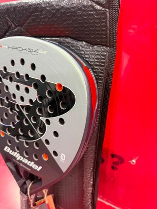 Pala de padel Bullpadel hack 04 CMF 26 359G