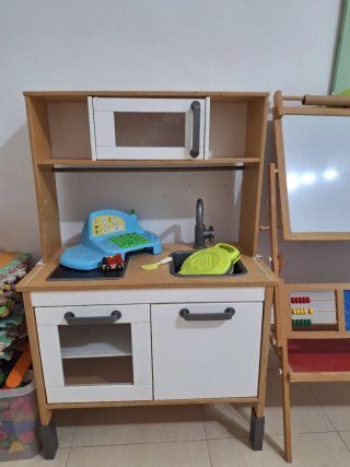 Cocina infantil Ikea madera