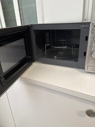 Microondas Corberó 20L 700W Grill CMICM6020GX