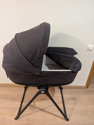 Capazo Inglesina Aptica XT + Soporte