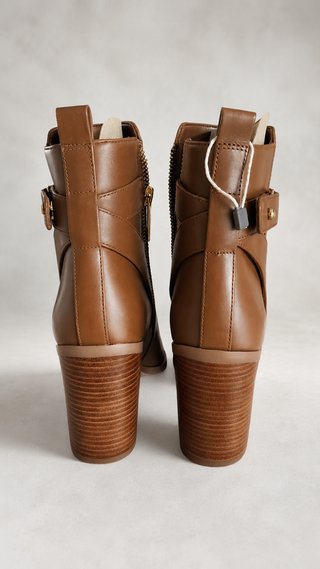 Botines Michael Kors Darcy Piel Marrón Tacón