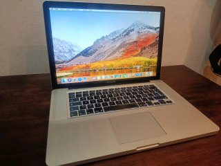 MacBook Pro 15" Plata + Cargador