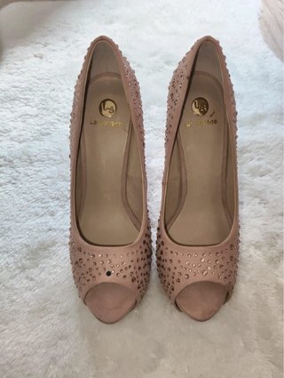 Zapatos de tacón con pedrería La Strada Rosados