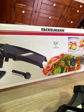 Mandolina Fackelmann con accesorios