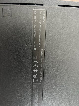 Consola PS3 Slim Negra + 5 Juegos