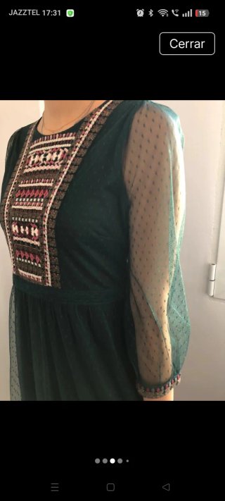 Vestido verde de tul con bordado