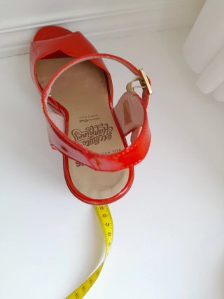 Sandalias Wonders rojas talla 37