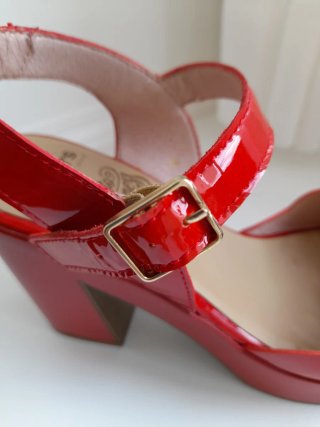Sandalias Wonders rojas talla 37