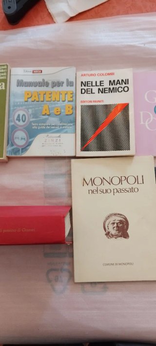 Lotto 9 Libri: Agricoltura, Politica, Patente, Fum