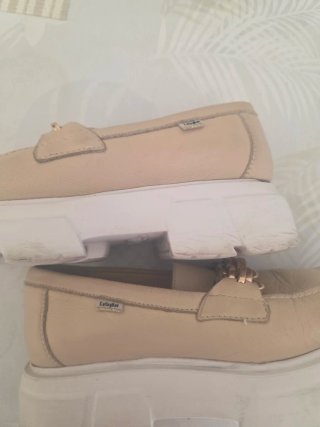 Mocasines Callaghan Beige y Dorados Mujer