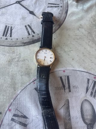 Reloj Seiko Quartz Clásico Dorado
