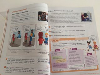 Ciencias Sociales. 3 Primaria. Revuela. Comunid...