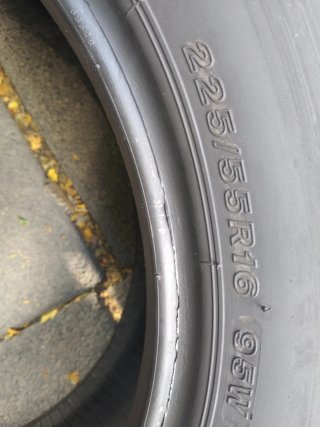 Neumáticos 225/55 R16