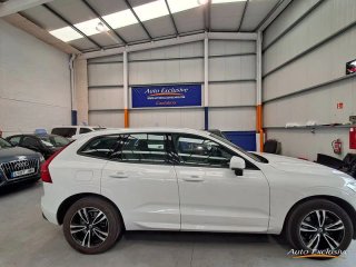 VOLVO XC60 MOMEMTUN 4WD D5