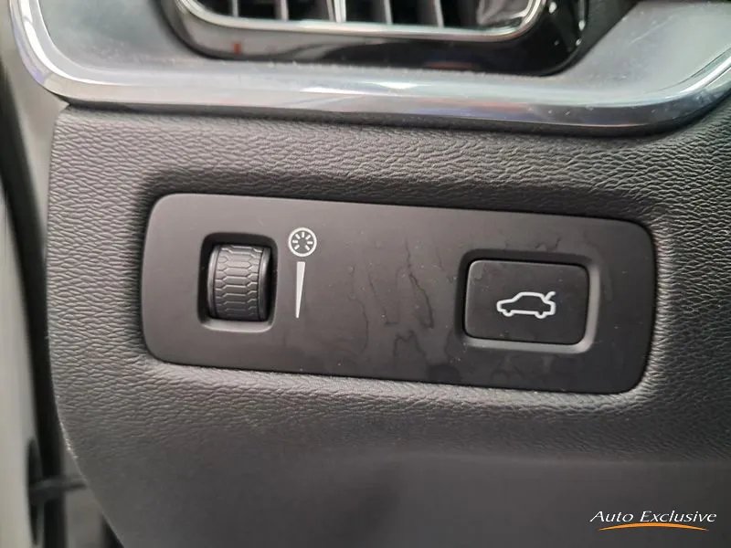 Volvo XC60 2017 2.0 D5 Momentum AWD Aut. 2018, foto 19