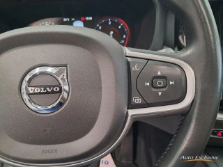 VOLVO XC60 MOMEMTUN 4WD D5