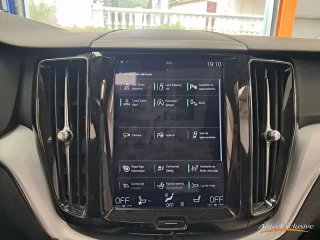 VOLVO XC60 MOMEMTUN 4WD D5