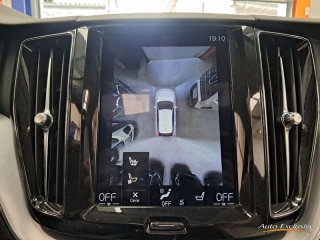 VOLVO XC60 MOMEMTUN 4WD D5