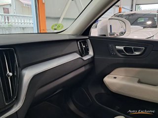 VOLVO XC60 MOMEMTUN 4WD D5