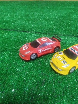 Coches Scalextric compact Vodafone y Repsol
