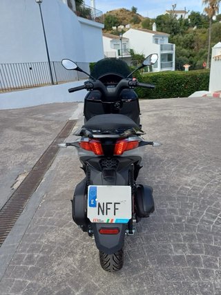 Piaggio MP3 310 HPE Triciclo