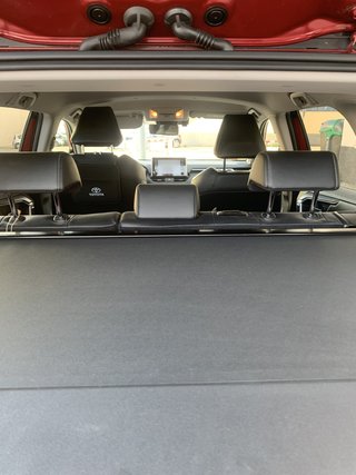Toyota RAV4 Versión LUXURY Rojo Tokio