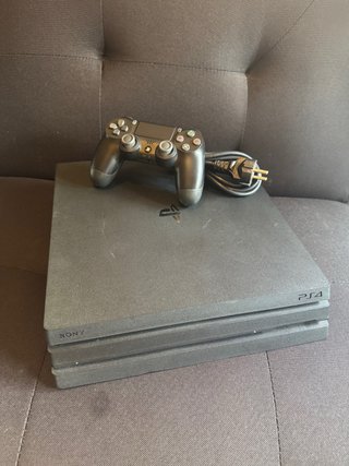 Consola PS4 Pro 12.00 Sony Negra + Mando