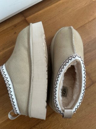 UGG beige zapatillas plataforma