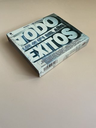 TODO ÉXITOS – Los 40 Nº 1 del Año 2005 – 2CD + DVD