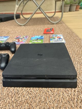PS4 (PlayStation 4) con juegos Nintendo Switch