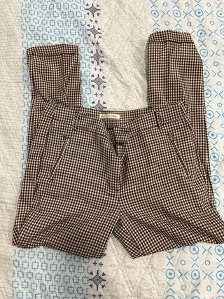 Pantalones de cuadros beige y marrón